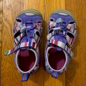 Keen toddler girl size 8 sandals